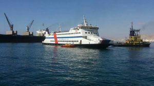 chegando a Socotra de barco