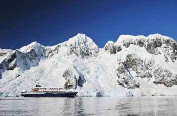 Greenland_hondius_iceberg