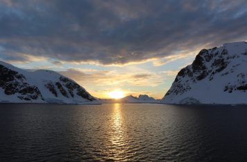 Antarctica open to tourism