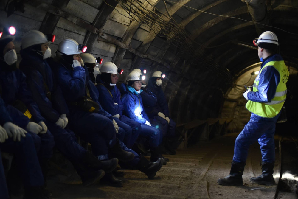 Svalbard Soviet Frontier: Pyramiden & Barentsburg Arctic Ghost Towns ...