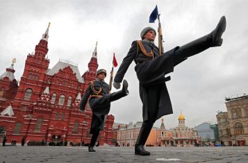 Russia to open to tourism