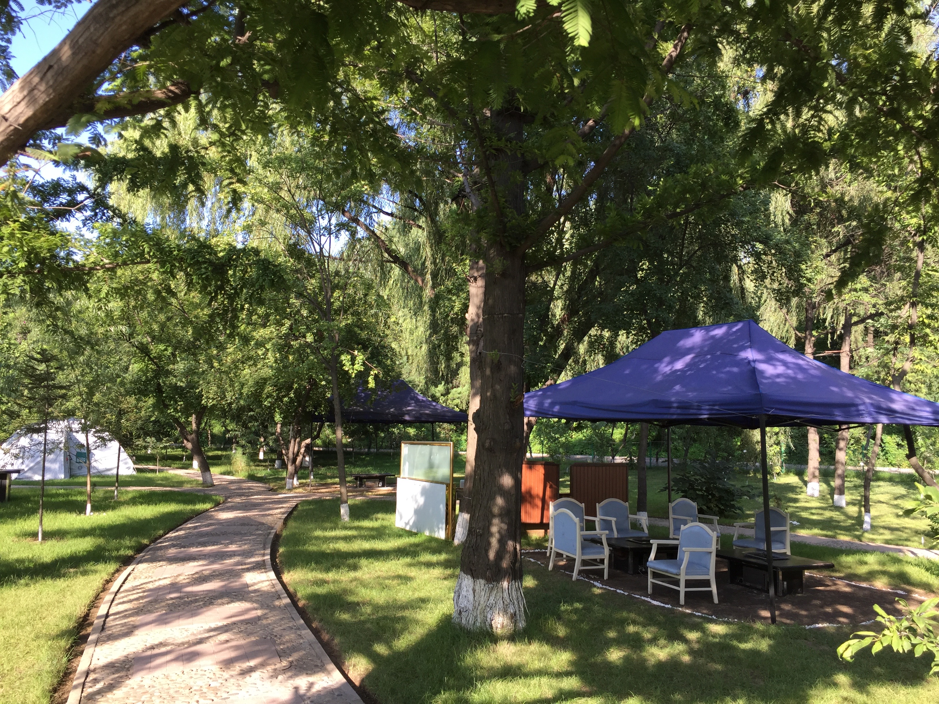 Beer Garden of the Sosan Hotel