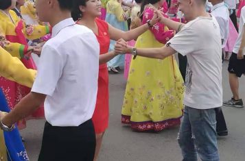 Mass Dance happening during our Korean Language Study Tour