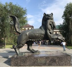 Irkutsk's "Babr" statue.