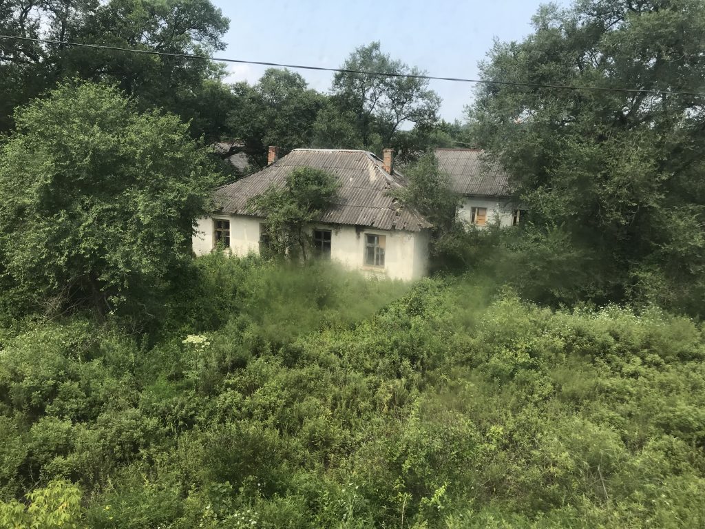 An abandoned hut at Tumangang. 