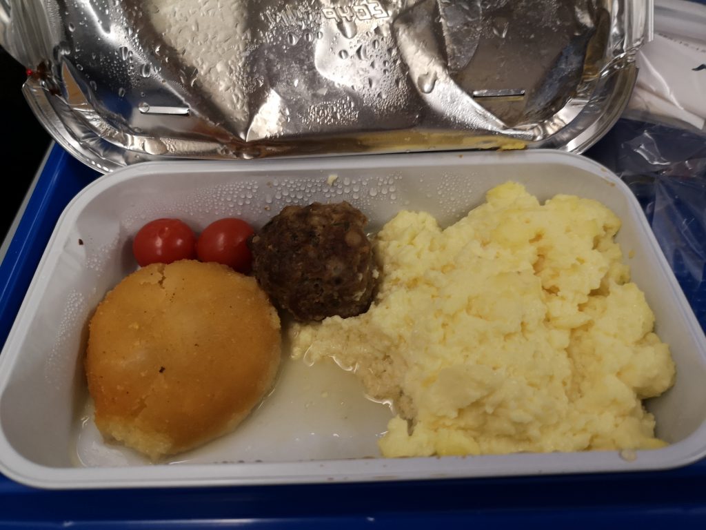 The Yemenia Yemen Airlines breakfast on the Cairo-Socotra flight