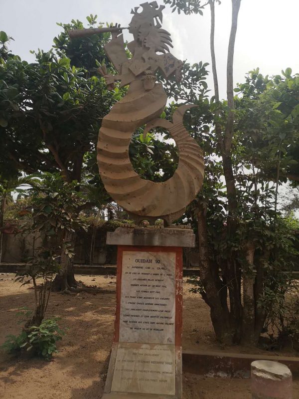 The tree of forgetfulness along the slave trail of Ouidah
