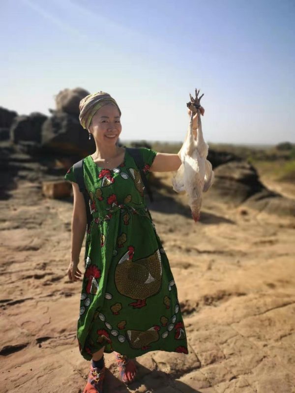 Sacrificial chicken in Dafra