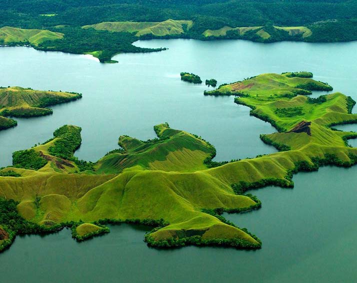 Lake Sentani, visiting it is one of the best things to do in West Papua.