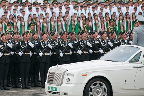 A parade, or the way to visit Turkmenistan in style