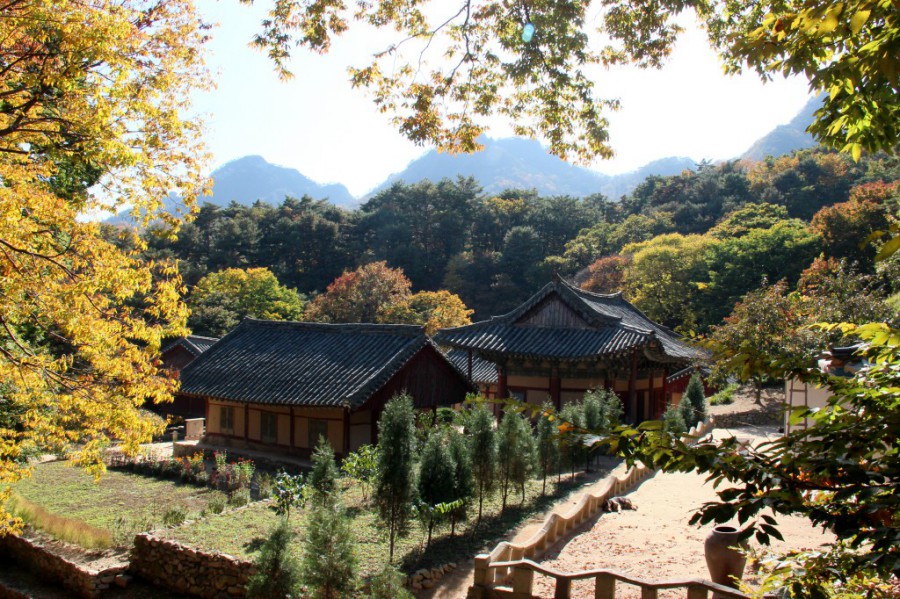 Mt Kuwol Woljong Temple