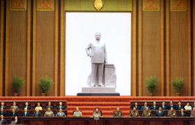 Mansudae Assembly Hall statue
