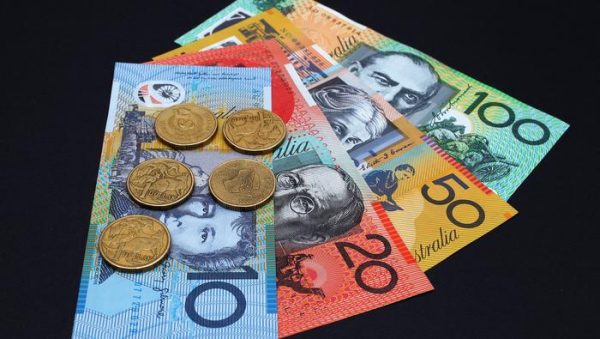 currency-in-nauru-young-pioneer-tours
