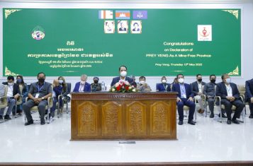 de-mining in Cambodia