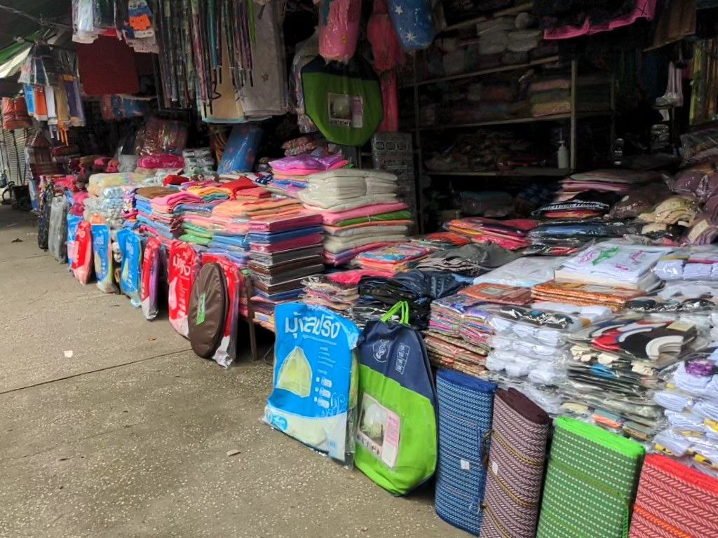 Rong Kluea Market