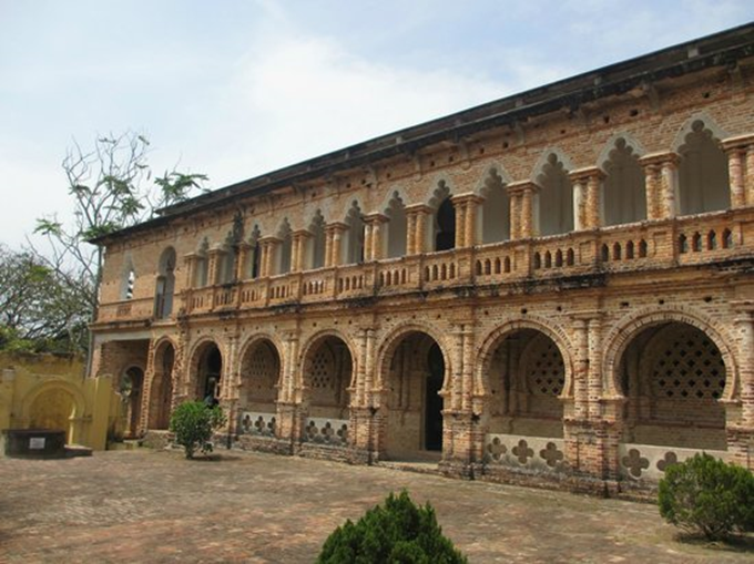 Kellie’s Castle: Where Ghosts Linger 