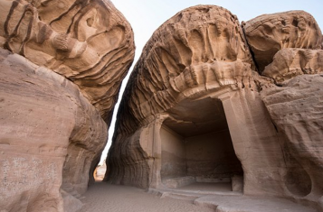Saudi Arabia tours Hegra