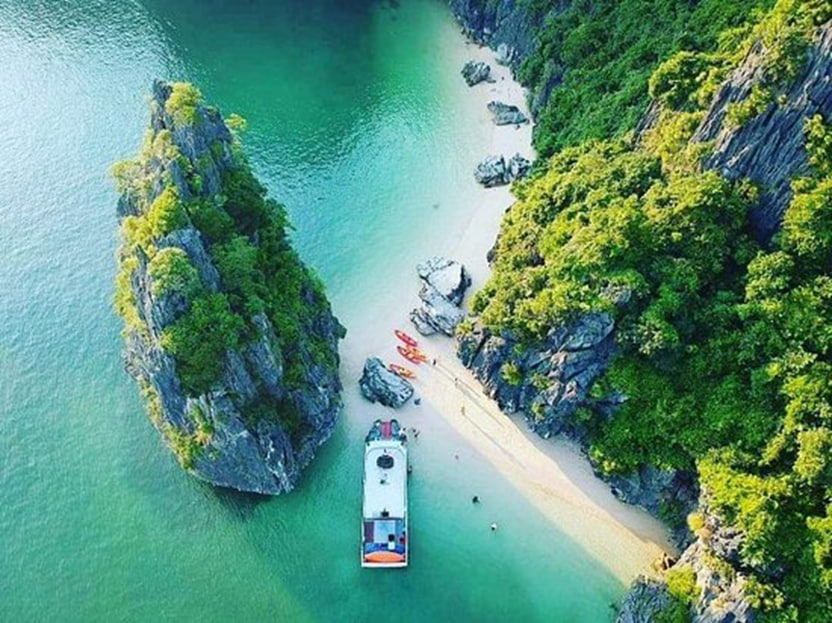 Halong Bay & Cát Bà: Sail into Serenity