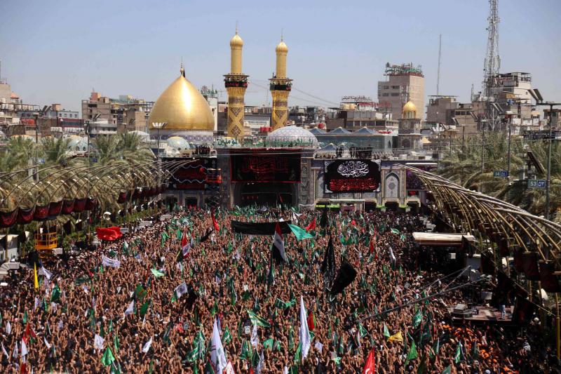 Pilgrims during Ashura 