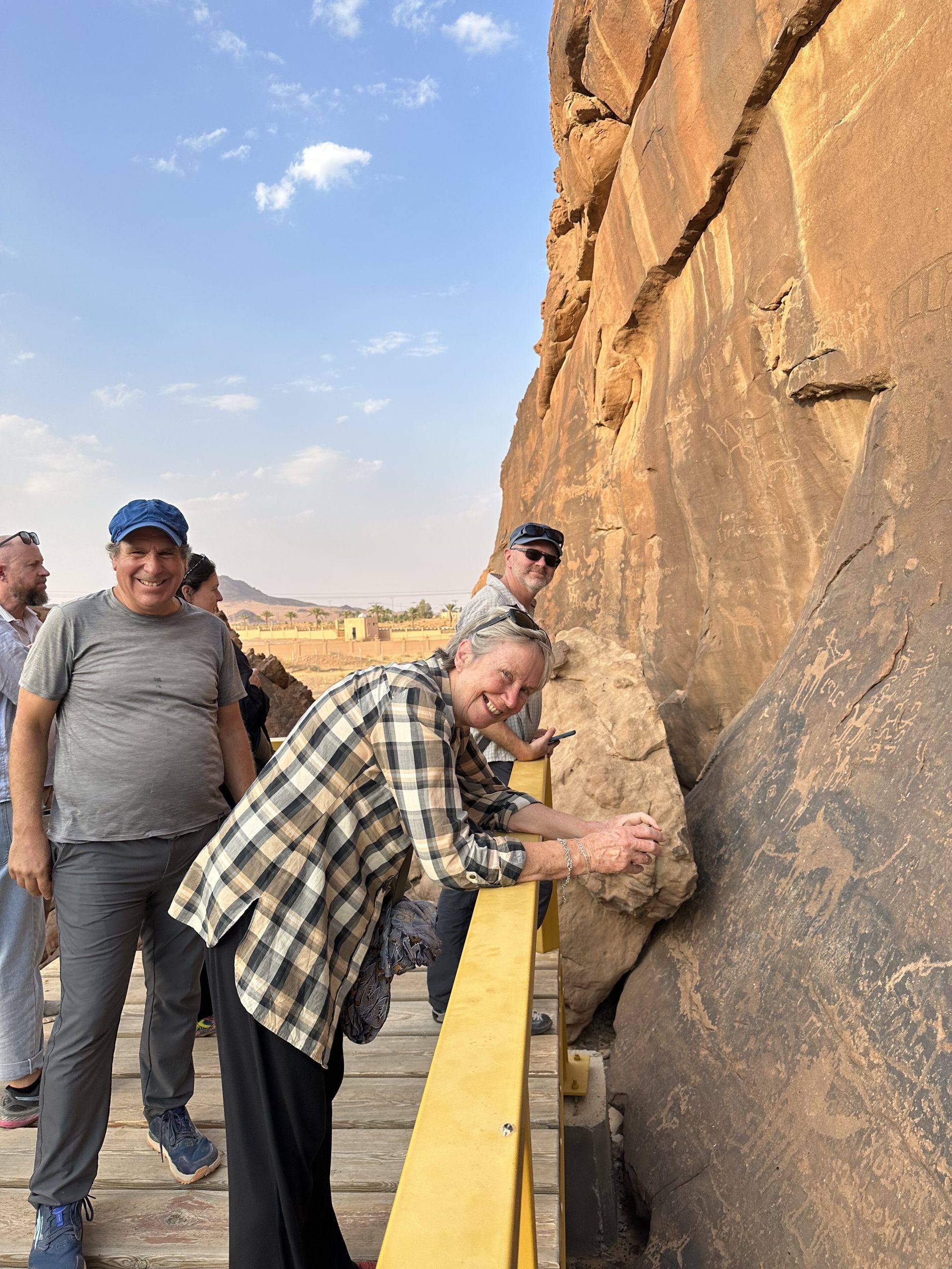 Jubbah Rock carvings